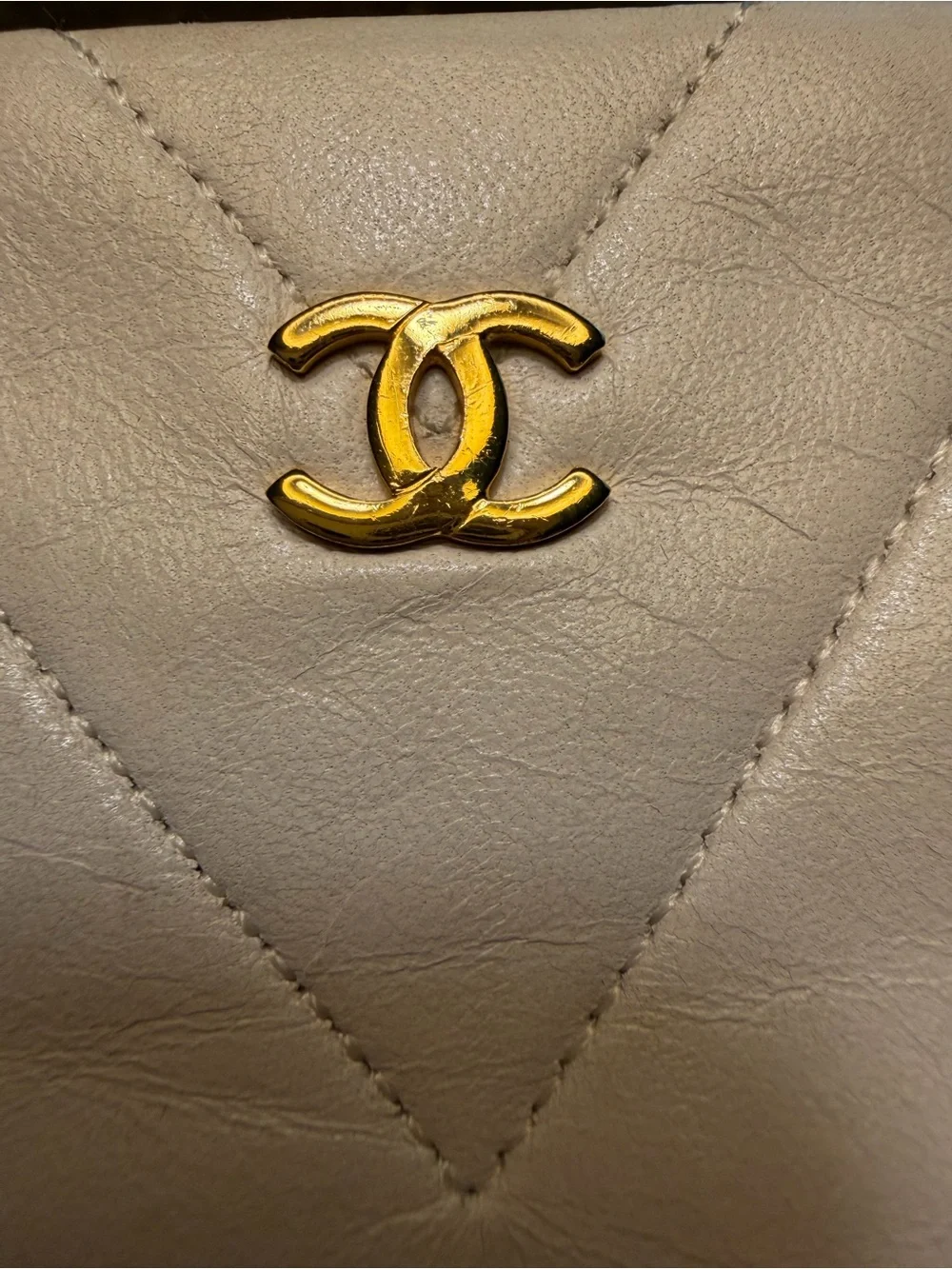 Authentic 1990s CHANEL White Chevron Quilted Leather Baguette Bag